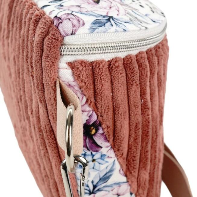 Torebka-Nerka Sztruksowa Brudny Róż z motywem Kwiatów – handmade