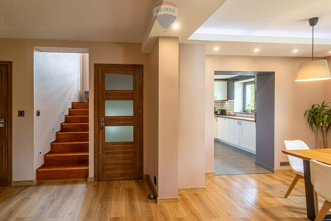 Przepiękny dom z ogrodem na sprzedaż!