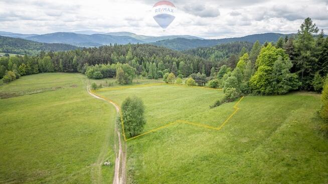DZIAŁKA Z WIDOKIEM NA BABIĄ GÓRĘ
