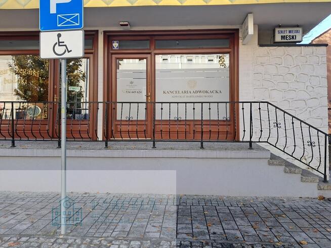 Wynajmę lokal w ścisłym centrum Radomska.