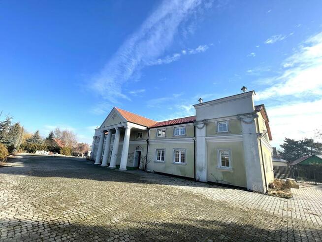 Pałac Łazienkowski – centrum Staszowa