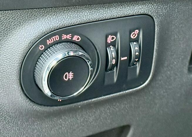 Opel Adam 1.4 87KM benzyna, panoramadach, klimatronik