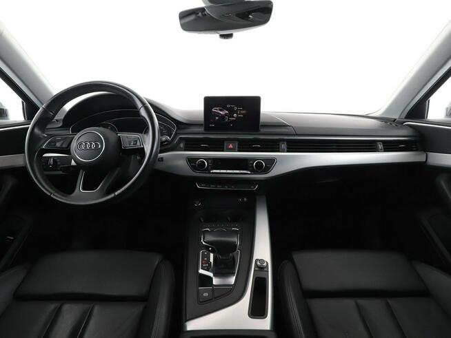 Audi A4 Niski przebieg DSG Skóra Navi Czujniki parkowania Klimatyzacja