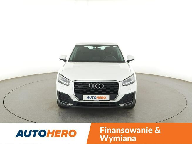 Audi Q2 4x4 S-tronic full LED navi klima auto czujniki parkowania