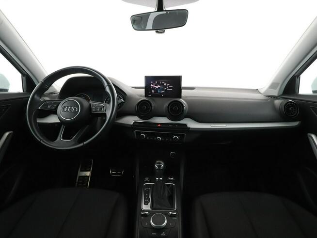 Audi Q2 4x4 S-tronic full LED navi klima auto czujniki parkowania