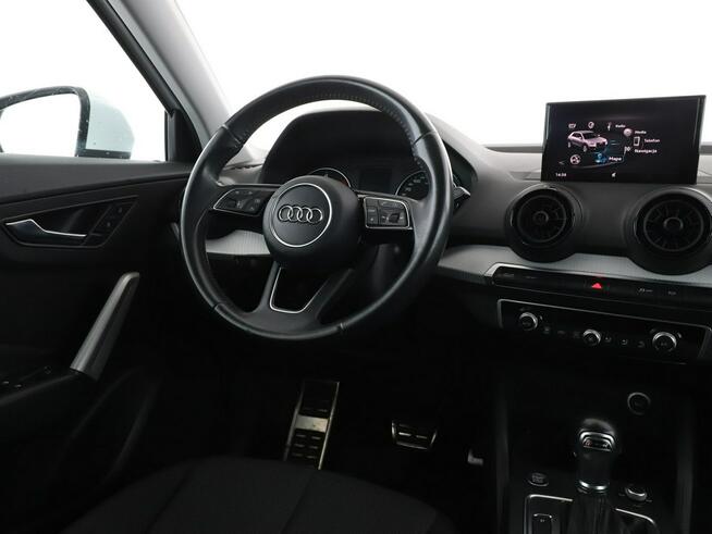 Audi Q2 4x4 S-tronic full LED navi klima auto czujniki parkowania