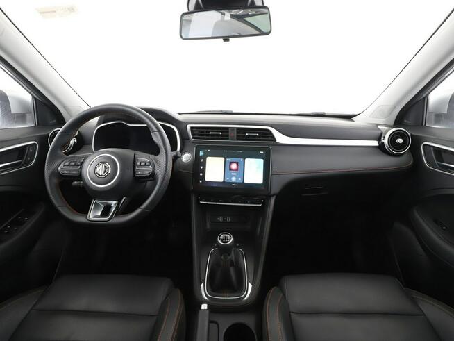MG ZS Luxury skóra niski przebieg panorama navi kamera grzane fotele tempoma