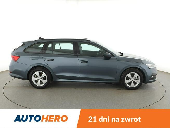 Škoda Octavia mHEV DSG virtual cocpit full LED navi klima auto czujniki parkowania