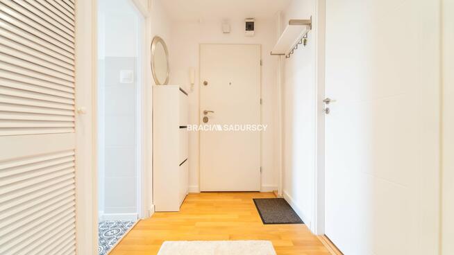 Mieszkanie Kraków Krowodrza, Gramatyka