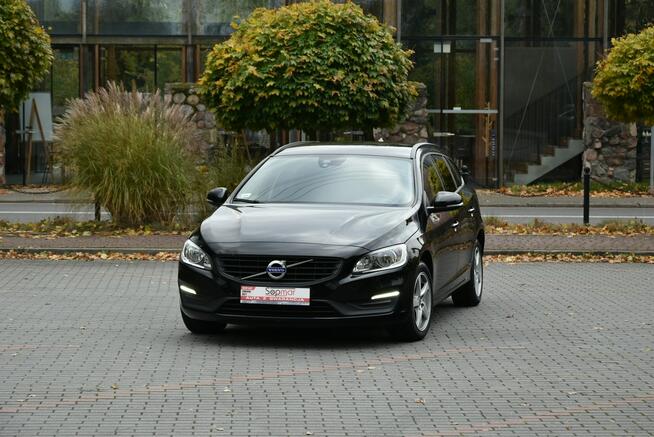 Volvo V60 2.0d 120KM Manual 2015r. LED NAVi TEMPOMAT Isofix