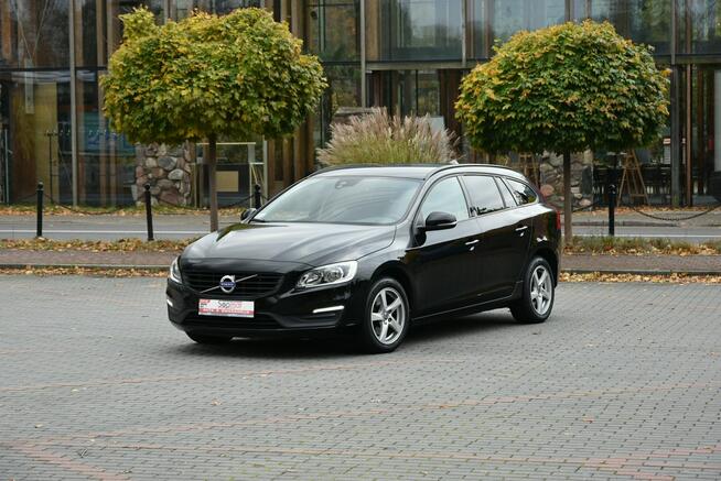 Volvo V60 2.0d 120KM Manual 2015r. LED NAVi TEMPOMAT Isofix