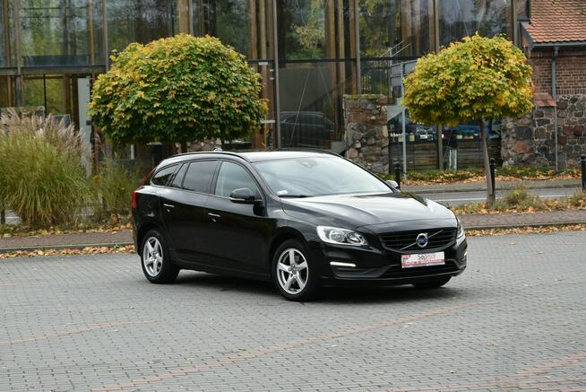 Volvo V60 2.0d 120KM Manual 2015r. LED NAVi TEMPOMAT Isofix