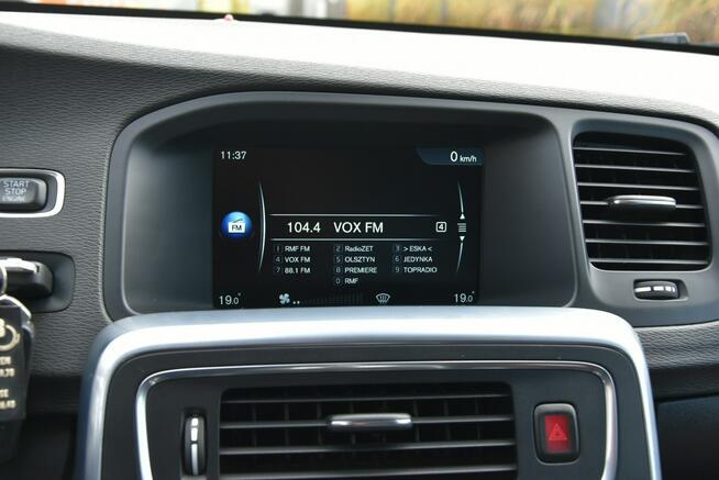 Volvo V60 2.0d 120KM Manual 2015r. LED NAVi TEMPOMAT Isofix