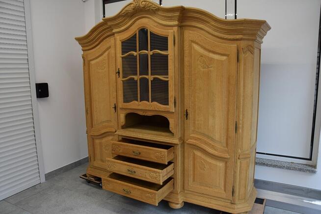 kredens - witryna z drewna dębowego