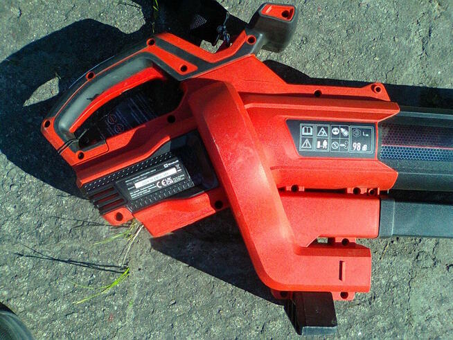 Odkurzacz dmuchawa do liści Einhell Venturro 18/210 Power X