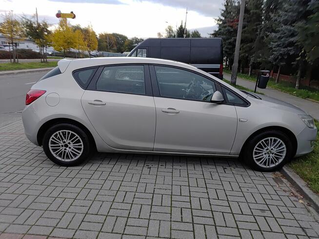 Sprzedam opla astre j automat