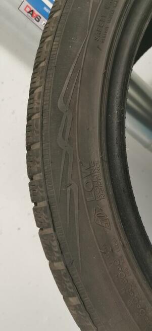 Sprzedam opony zimowe NOKIAN PREMIUM 225/45R19 WR A4