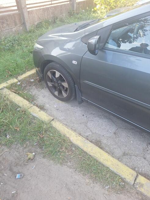 Sprzedam honda city 1.4 b 100km .