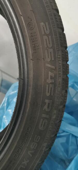 Sprzedam opony zimowe NOKIAN PREMIUM 225/45R19 WR A4