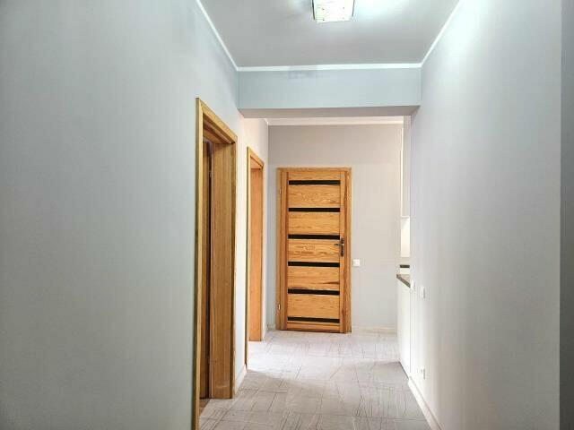 3 pokoje, oddzielna kuchnia, 2 garderoby, 2 łazienki, garaż