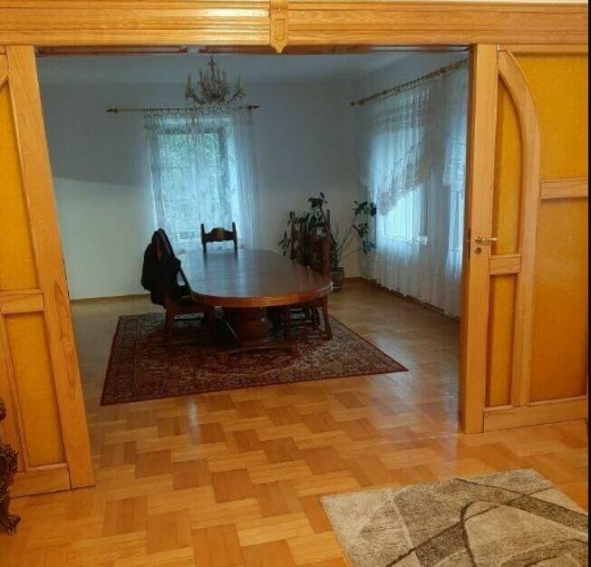 Piękny dworek w stylu klasycystycznym