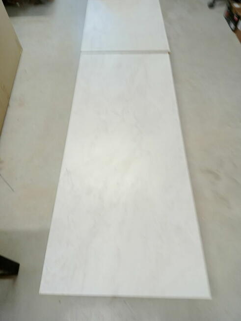 Dwa nowe blaty laminowane koloru marmurek
