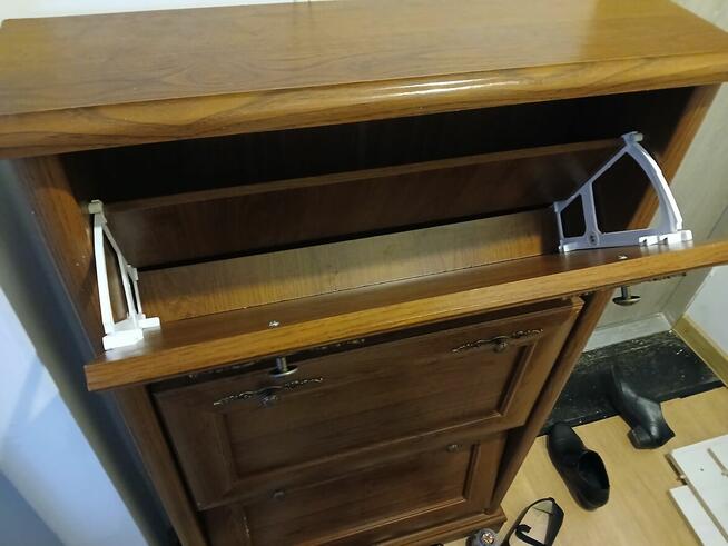 Sprzedam szafkę na buty rustykalną