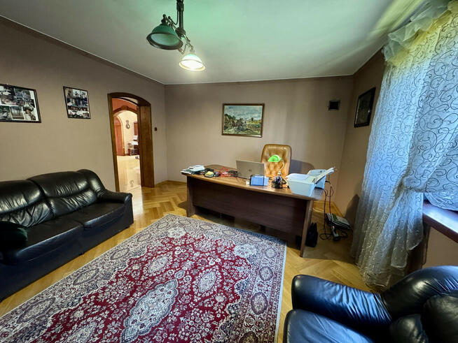 Przestronny dom 360 m² z ogrodem – Piękny ogród