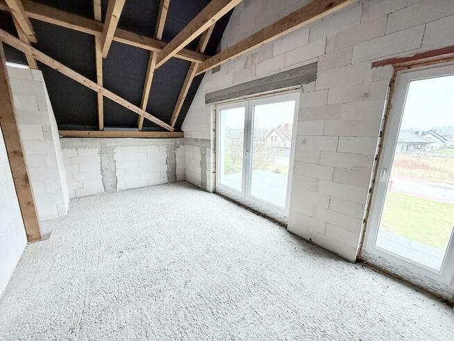 Dom 183,96 m² na działce 1089 m² – Kowala