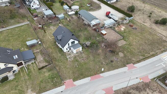 Dom 183,96 m² na działce 1089 m² – Kowala