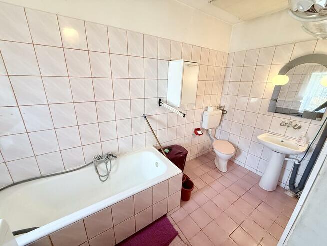 Dom Kielce Biesak działka 901m2