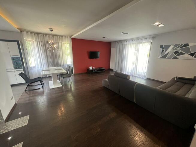 Dom 176 m² z garażem i tarasem – Kielce, Zalesie
