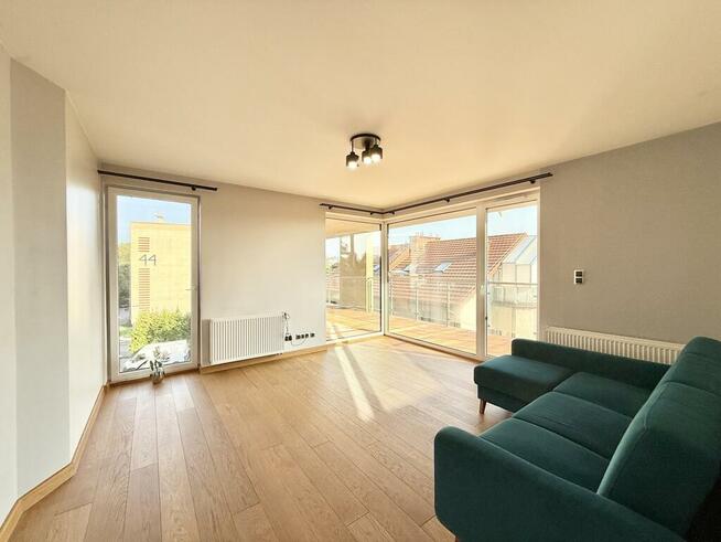 Nowoczesne 3-pokojowe mieszkanie z tarasem 22 m² –