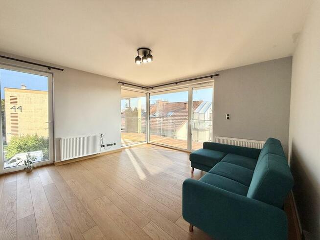 Nowoczesne 3-pokojowe mieszkanie z tarasem 22 m² –