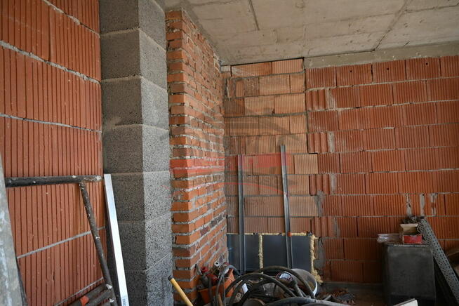 Dom w stanie do wykończenia – Chrząstowice