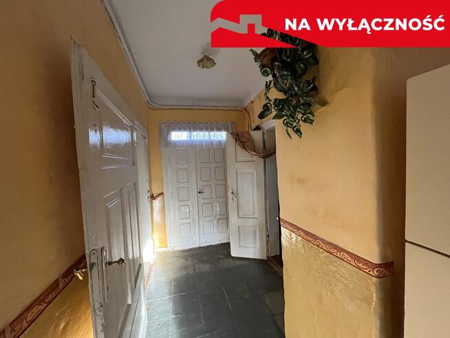 Drewniany dom na działce w Świeciechowie Dużym.