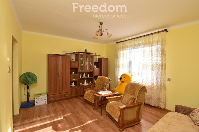 Dom siedliskowy z zabudowaniami na sprzedaż