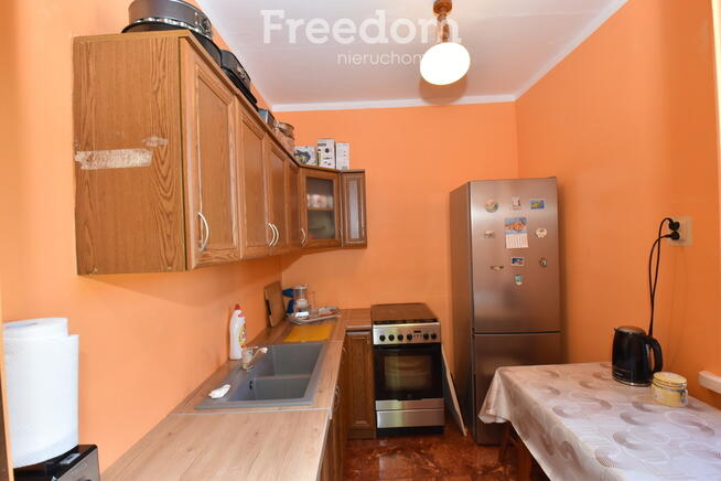 Dom siedliskowy z zabudowaniami na sprzedaż