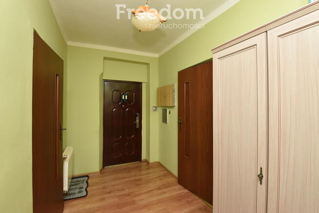 Dom siedliskowy z zabudowaniami na sprzedaż