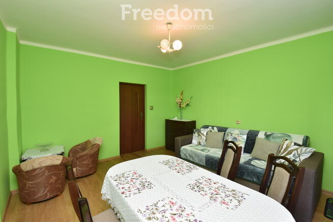 Dom siedliskowy z zabudowaniami na sprzedaż