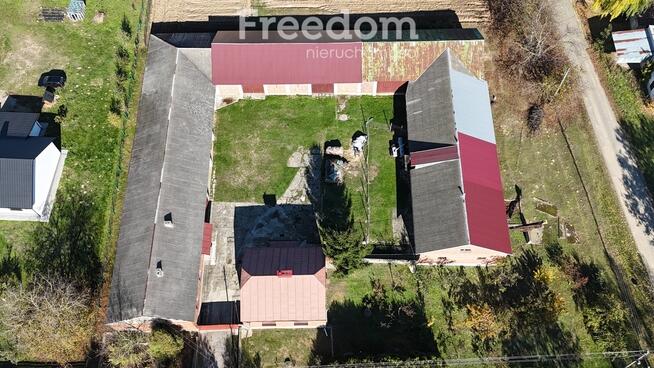 Dom siedliskowy z zabudowaniami na sprzedaż
