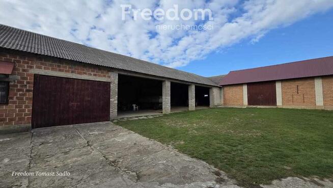 Dom siedliskowy z zabudowaniami na sprzedaż