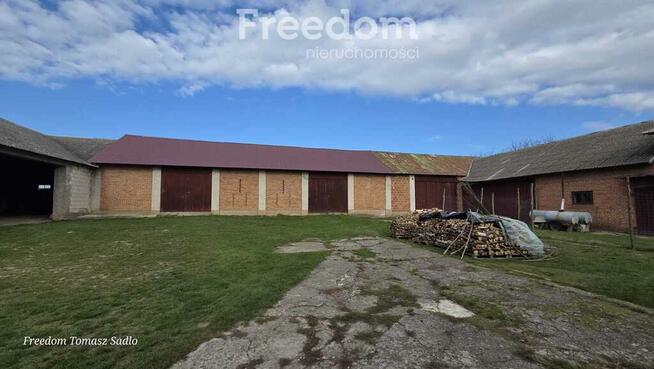 Dom siedliskowy z zabudowaniami na sprzedaż