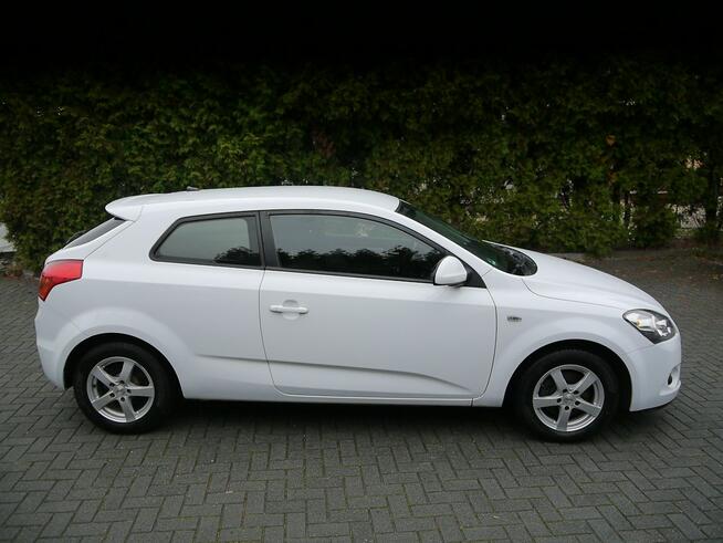 Kia Cee'd 1.6b zwykły silnik Stan b.dobry bezwypadkowy z Niemiec Gwarancja 12mc