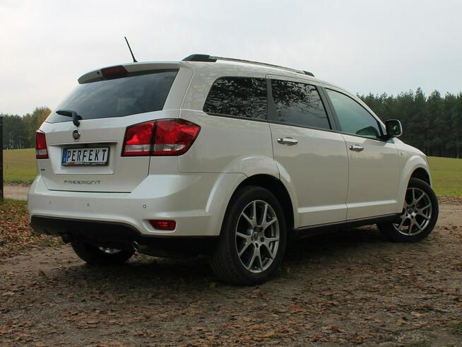 Fiat Freemont 2.0 D 170 KM 4X4 MultiJet Automat SKÓRA 7 Osobowy NAVI Kamera ALPINE