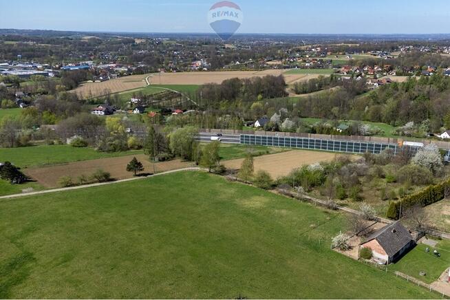 Działka z przeznaczeniem usługowo - mieszkaniowym