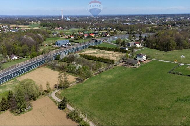 Działka z przeznaczeniem usługowo - mieszkaniowym