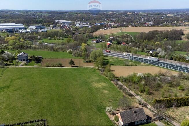 Działka z przeznaczeniem usługowo - mieszkaniowym