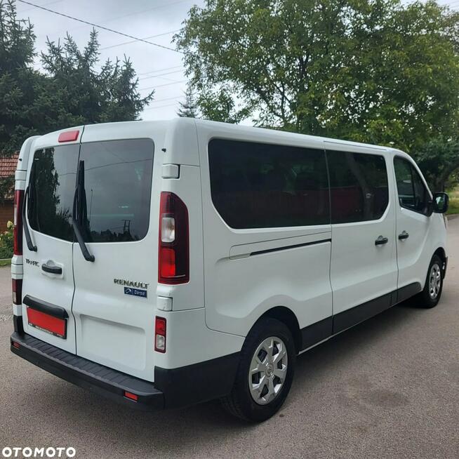 Renault Trafic SpaceClass 2.0 dCi (200)