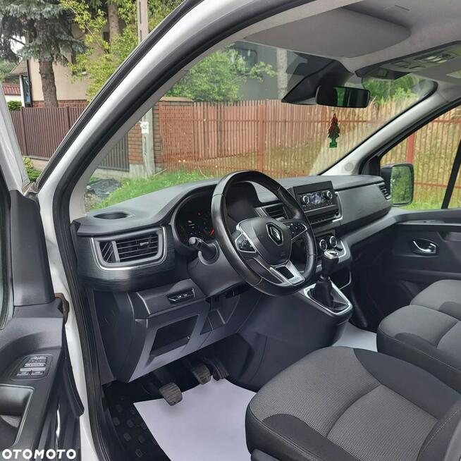 Renault Trafic SpaceClass 2.0 dCi (200)